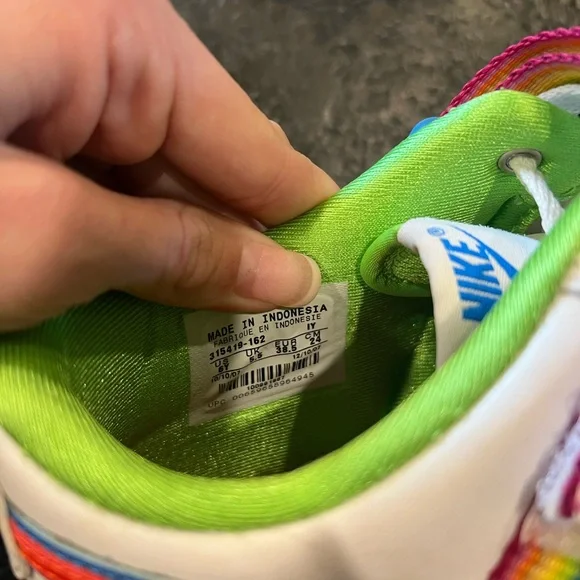 Rainbow Nike shoes. - Picture 2 of 4